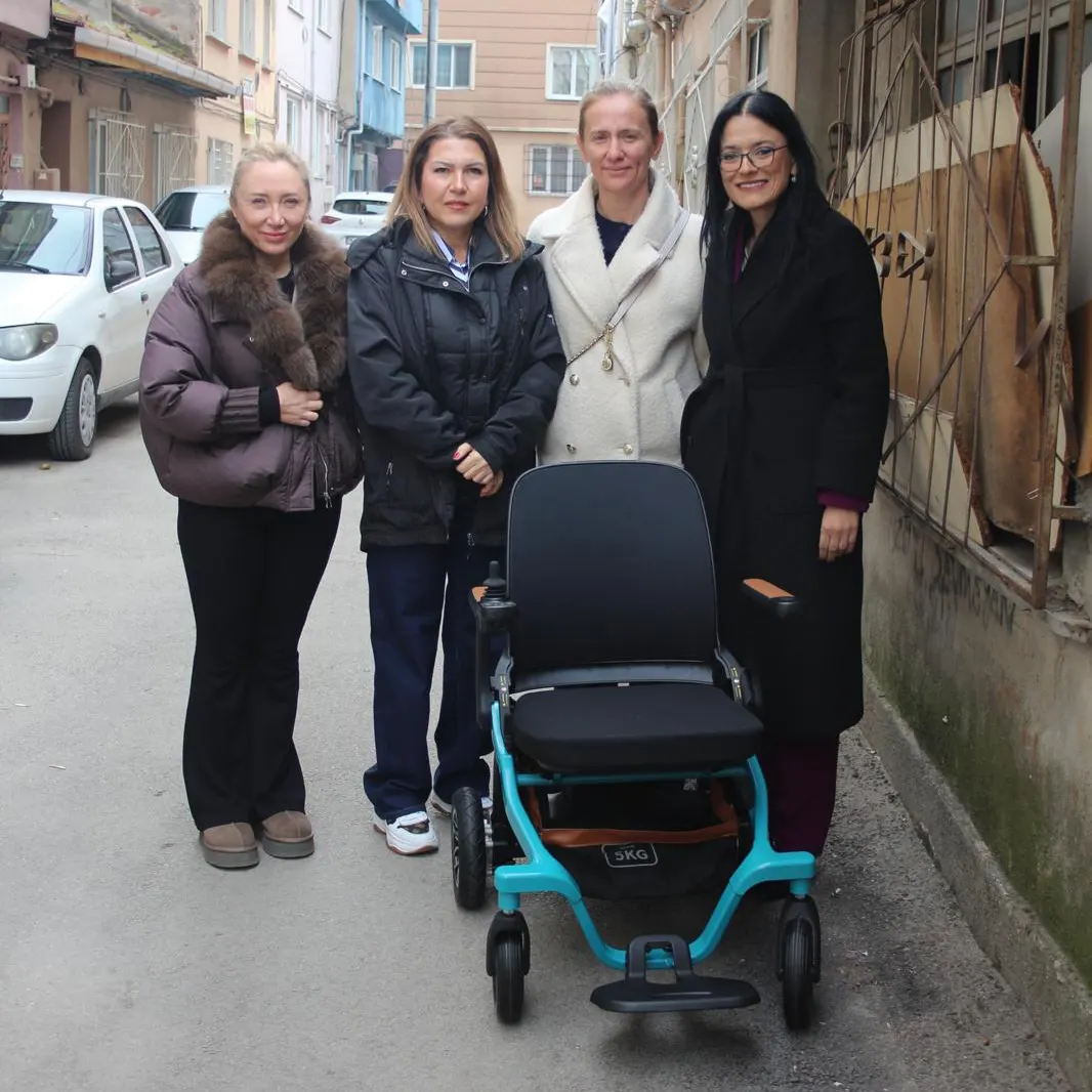 AKÜLÜ SANDALYE YARDIMIMIZ